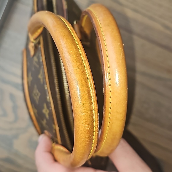 Ellipse Louis Vuitton Bag - Picture 8 of 14